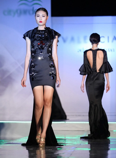 Top model hội ngộ trên sàn catwalk