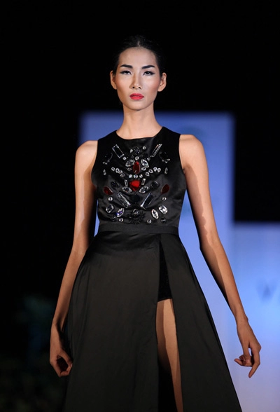 Top model hội ngộ trên sàn catwalk