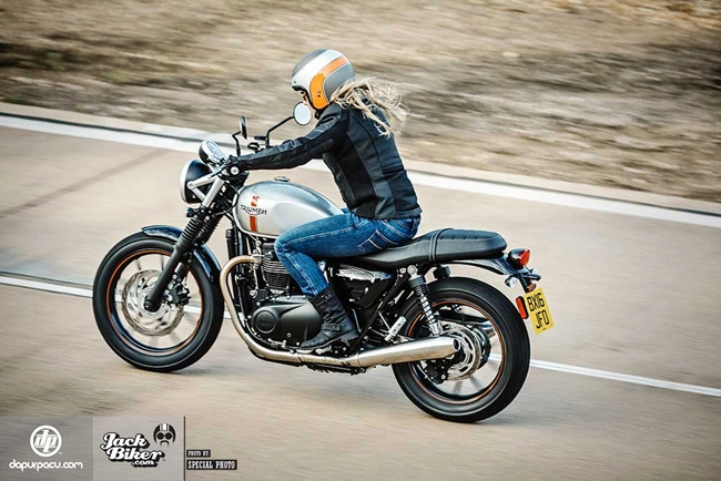 Triumph bonneville street twin 900 2016 chiếc xe cổ đầy sức mạnh