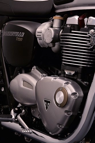 Triumph bonneville t120 mẫu xe cổ điển với nhiều công nghệ hiện đại