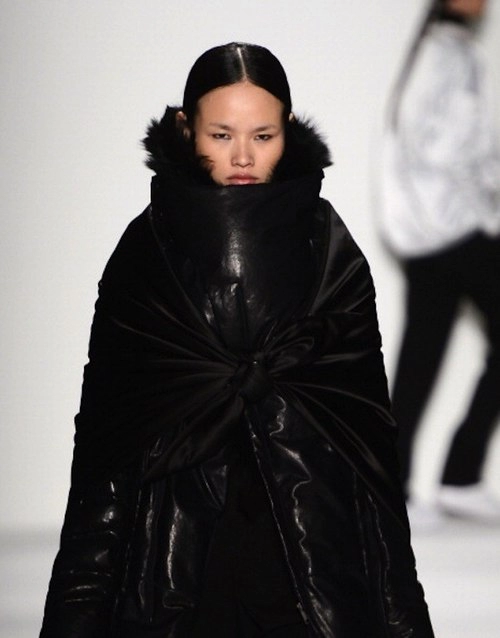 Tuyết lan diễn 5 show tại new york fashion week