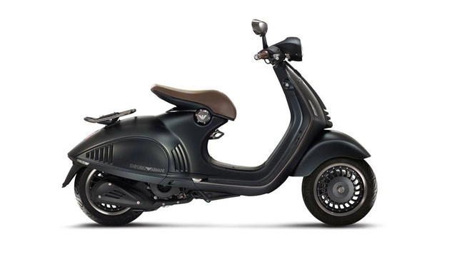 Vespa 946 emporio armani mới với phiên bản giới hạn