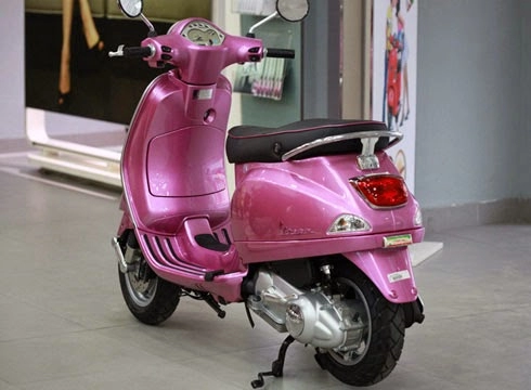 Vespa lx với màu sắc đẹp lung linh