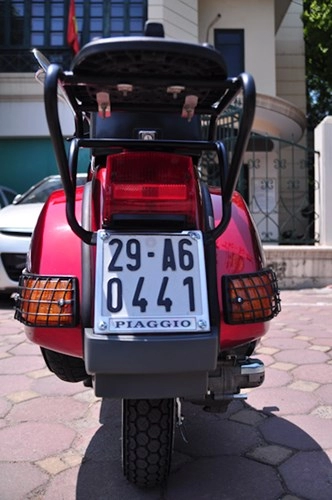 Vespa px200 đời 1984 chiếc xe tay ga cực hiếm tại việt nam