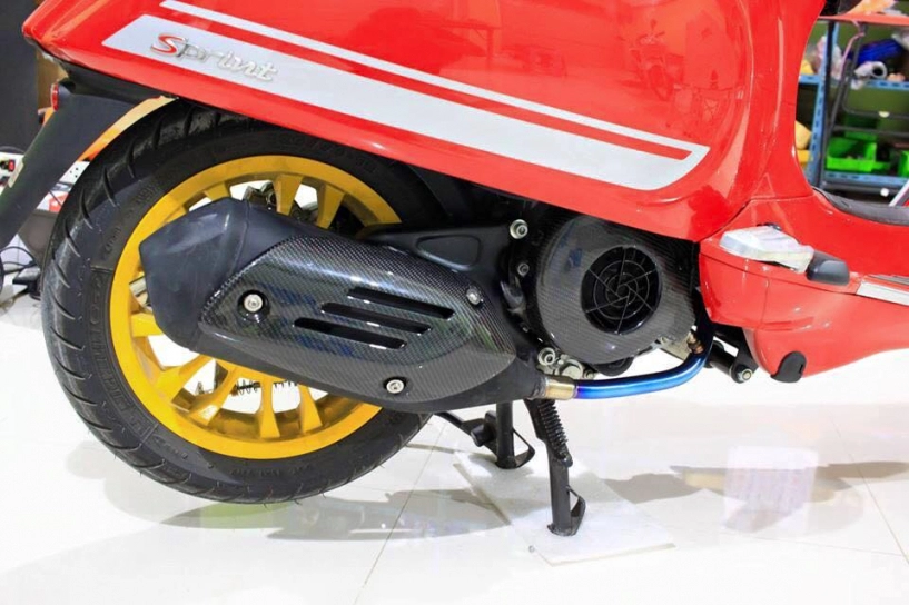 Vespa sprint độ hàng hiệu của dân chơi thái