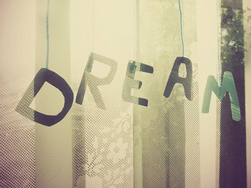 Vì cuộc đời này chỉ có một lần để sống với ước mơ