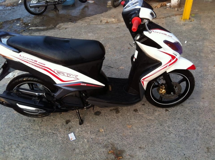 Yamaha luvias gtx đời 2012 xe đẹp leng keng màu trắng giá 17tr6