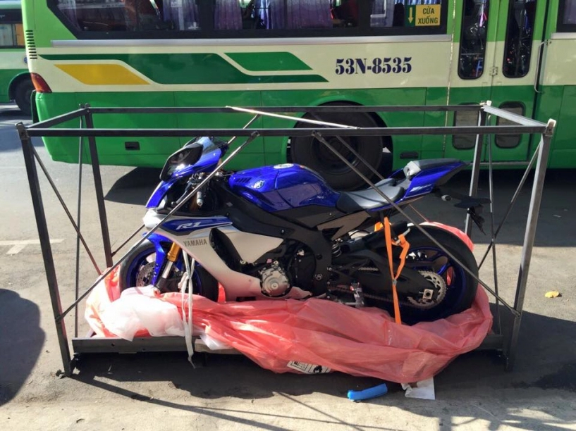 Yamaha r1 đã về việt nam với giá bán 645 triệu đồng