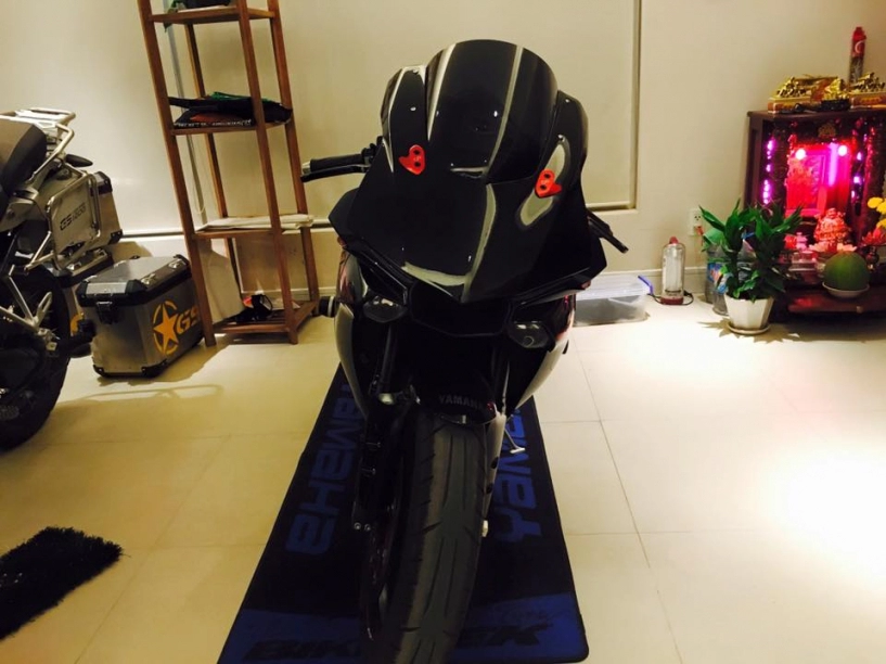 Yamaha r1 siêu ngầu với phiên bản black red độ