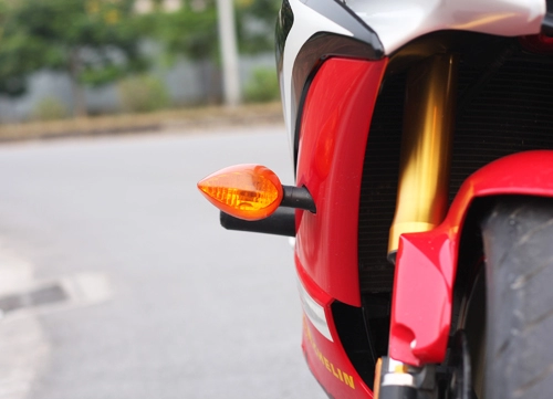 Yamaha r6 ngựa hoang khó cầm cương