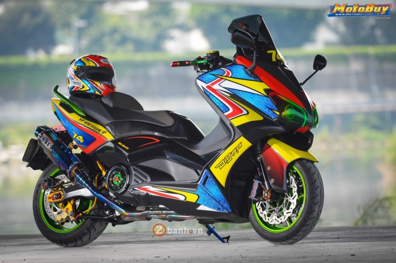 Yamaha tmax độ đầy sang chảnh với phiên bản rainbow