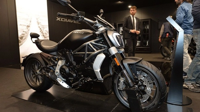 Ducati xdiavel 2016 đầu tiên chuẩn bị về việt nam với giá dự đoán trên 1 tỷ đồng