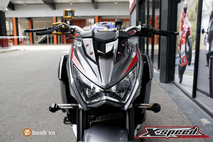 Kawasaki z800 đầy mạnh mẽ và phong cách trong bộ cánh mới