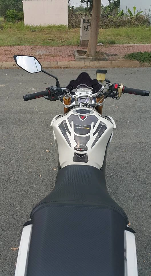 Yamaha fz150i độ dàn chân siêu cứng tại sài thành