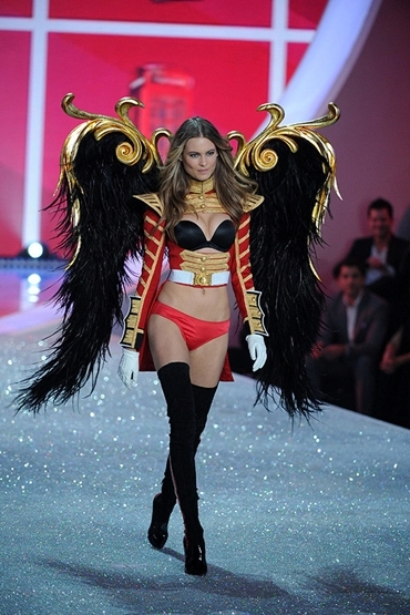 10 thông tin gây chú ý về victorias secret 2014