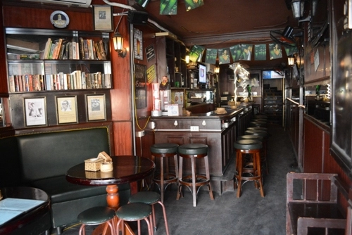 5 bar tây hút khách ở phố cổ hà nội