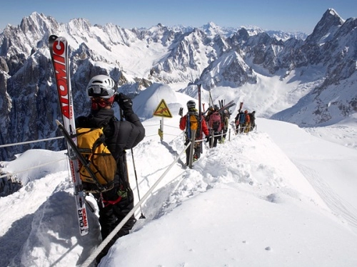 7 điểm đến hút hồn dân trượt tuyết thế giới