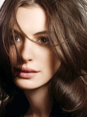 Anne hathaway - đại sứ nước hoa gợi cảm