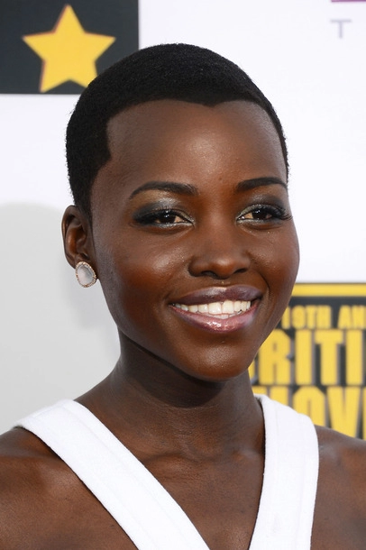 Các kiểu tóc phá cách của lupita nyongo