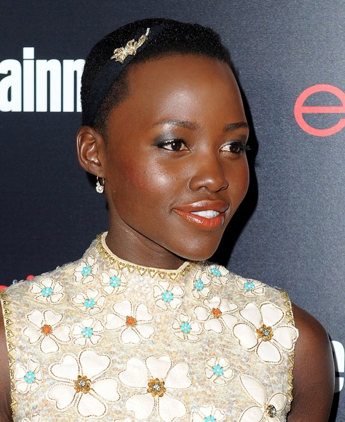 Các kiểu tóc phá cách của lupita nyongo