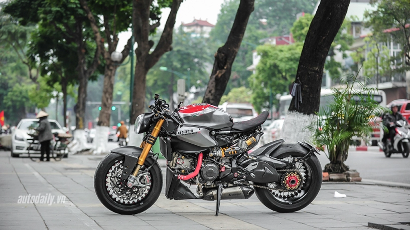 Cận cảnh ducati 1199 panigale s độ cafe racer độc đáo tại hà nội