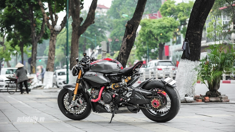 Cận cảnh ducati 1199 panigale s độ cafe racer độc đáo tại hà nội