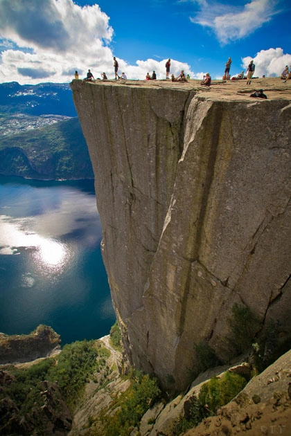 Cảnh đẹp của vách đá preikestolen