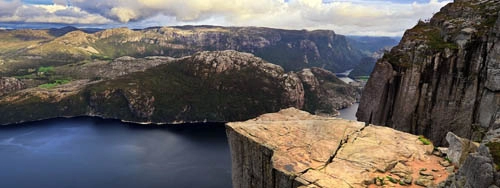 Cảnh đẹp của vách đá preikestolen