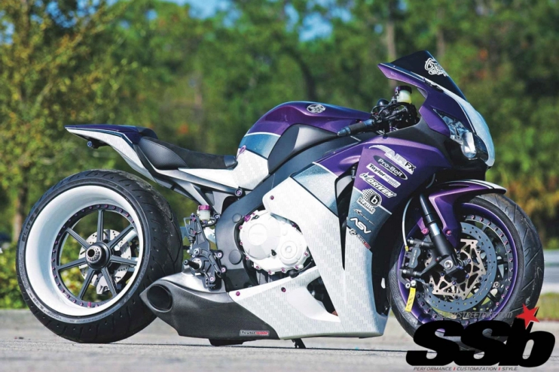 Cbr1000rr độ gắp đơn kéo dài cùng bánh khủng