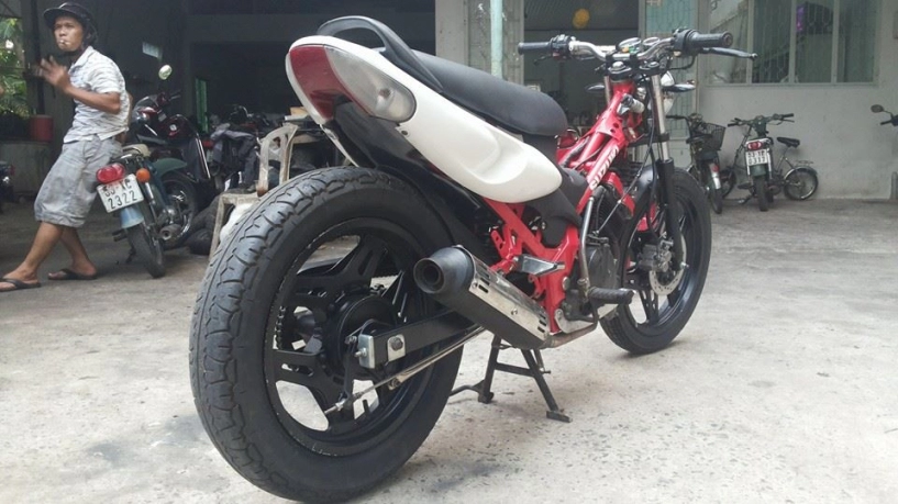 Chiếc suzuki fx độ phong cách độc đáo tự ducati monster