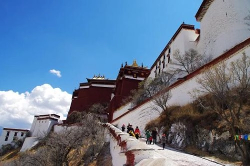 Cung điện potala - biểu tượng phật giáo của tây tạng