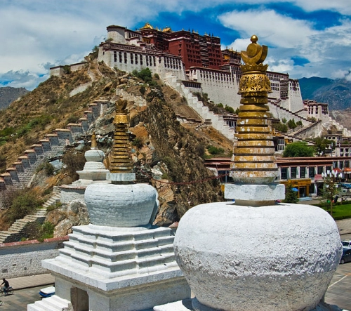 Cung điện potala - biểu tượng phật giáo của tây tạng