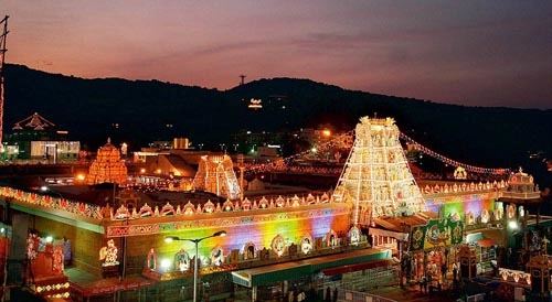 Đền thiêng tirumala - nơi con người trả nợ giúp thần linh