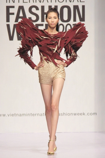 Đồ couture việt ra mắt tại vn international fashion week