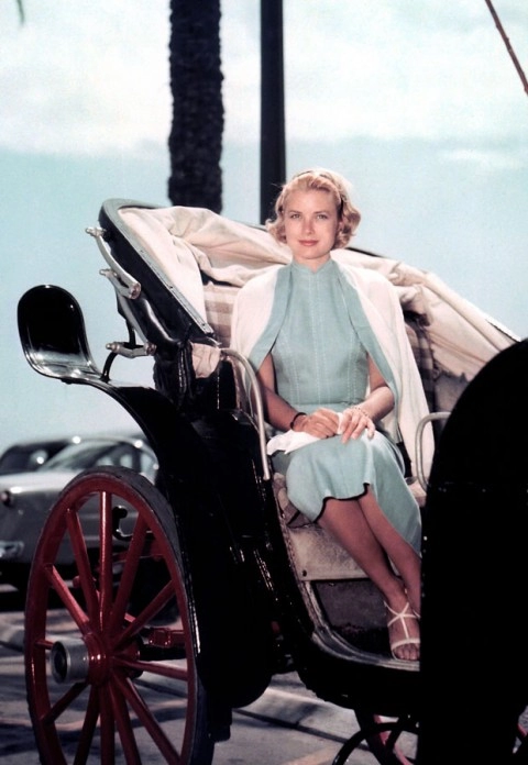 Grace kelly - biểu tượng thanh lịch những năm 1950