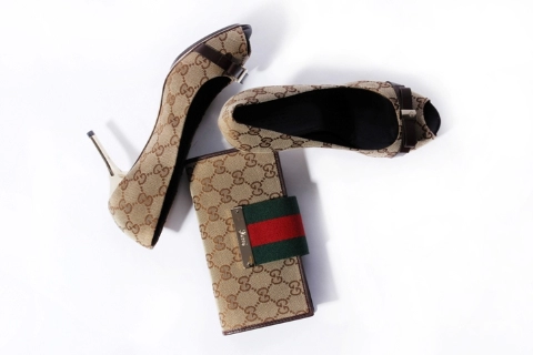 Gucci giảm giá mạnh