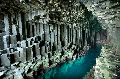 hang động giai điệu ở scotland