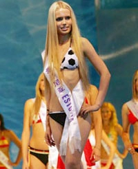 Hoa hậu du lịch quốc tế diễn bikini world cup