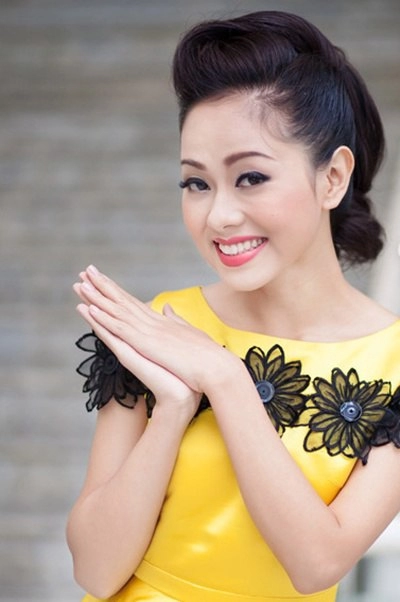 Hoàng quyên idol mất điểm vì style bà cô già