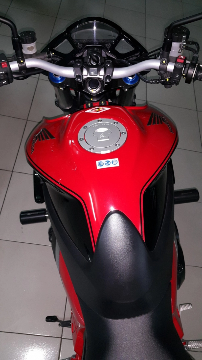 Honda cb1000r mới vừa đăng ký tại 282 422016 biển số đẹp