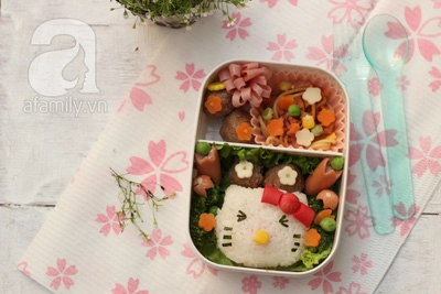 Hộp cơm bento hello kitty xinh yêu mà đủ chất cho bữa trưa