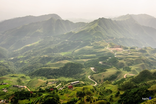 Huyền bí những ngôi nhà hoang trên đỉnh mẫu sơn