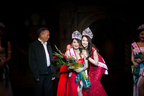 Jennifer chung lộng lẫy trong đêm miss asia american