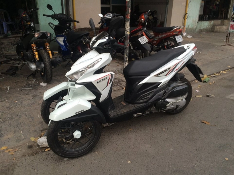 Kịch độc với chiếc honda click 125i độ 3 bánh tại vn