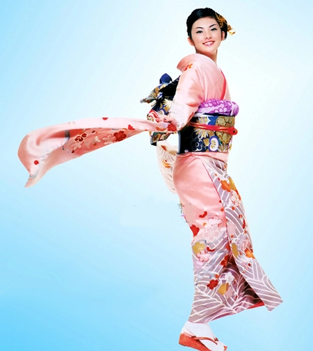 Kiều nữ nhật nền nã với kimono