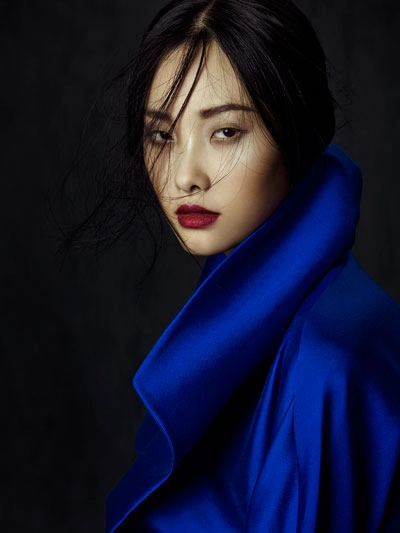 Kwak ji young xuất hiện trong bộ sưu tập của nhà thiết kế việt