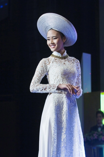 Kỳ hân giành giải nhất người mẫu trẻ châu á