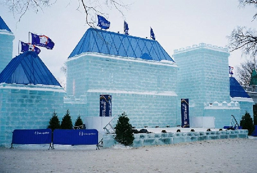 Lễ hội mùa đông lớn nhất thế giới ở quebec canada