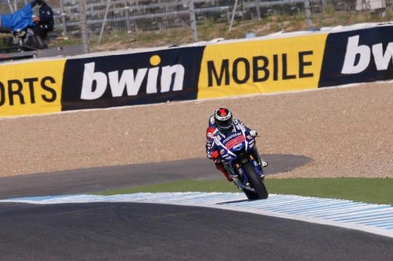 Lorenzo đã xuất sắc có chiến thắng đầu tiên tại motogp 2015