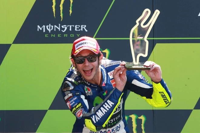 Motogp 2015 với lorenzo giành chiến thắng liên tiếp ở chặng 5